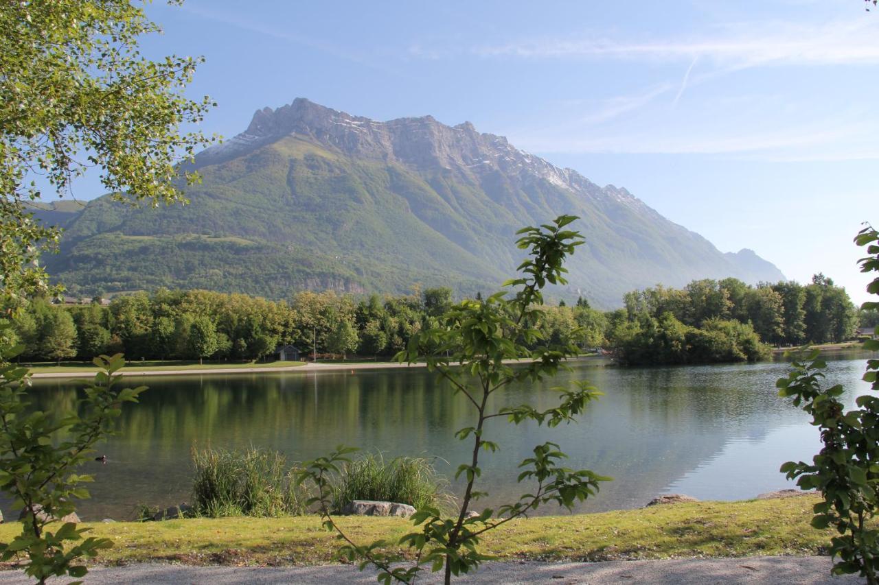 Juste Pour Le Plaisir Bed & Breakfast Saint-Pierre-dʼAlbigny Eksteriør bilde
